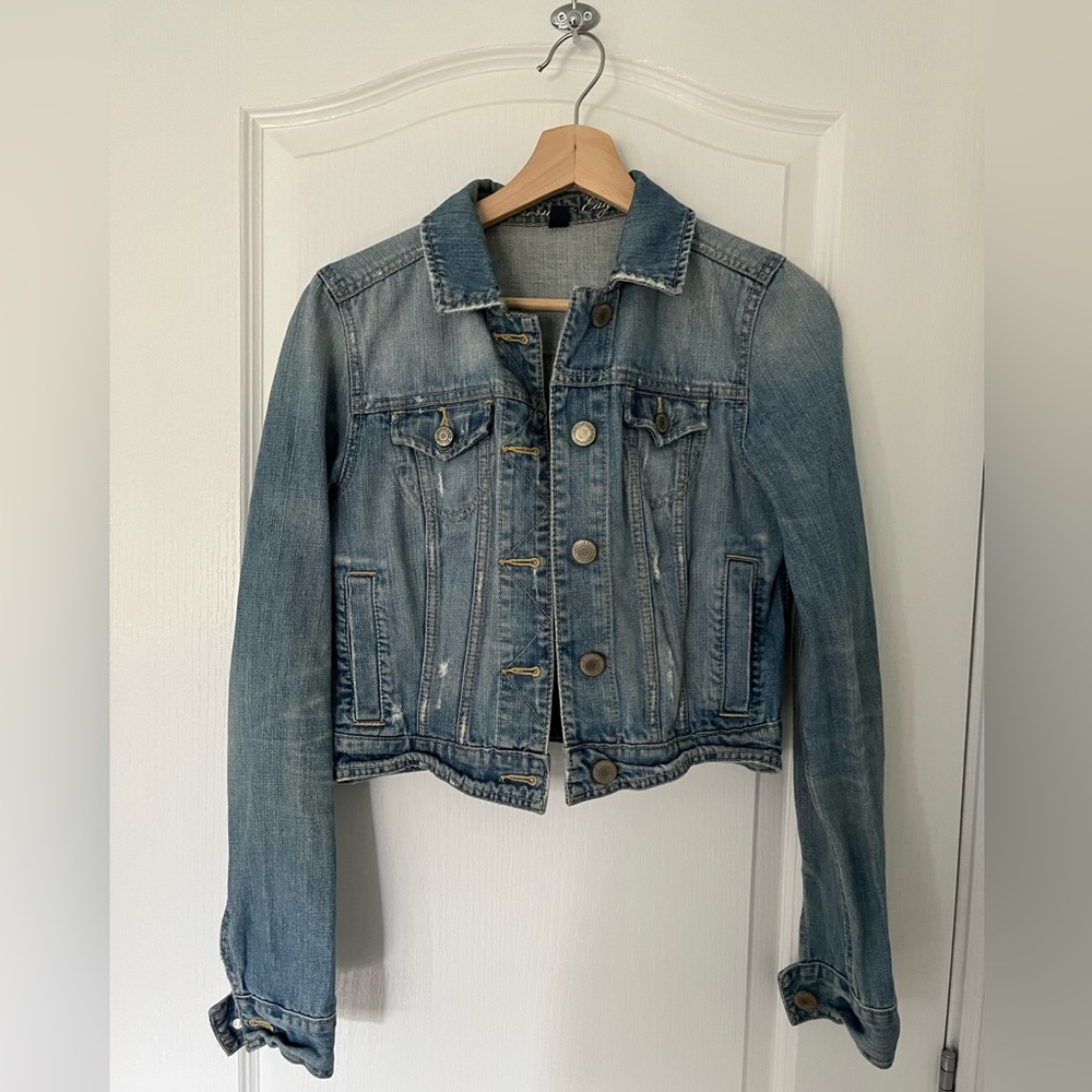 Cropped Light Denim American Eagle Jacket